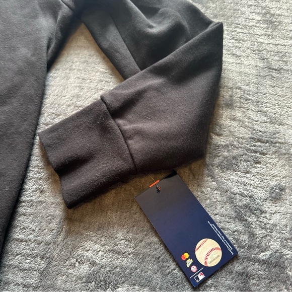 NWT Women’s Pittsburgh Hoodie Size Medium - Picture 5 of 9